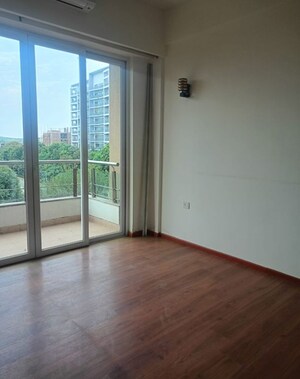 Room in 3 BHK Apartment at Adani Samsara, Sector 60 – for Rent