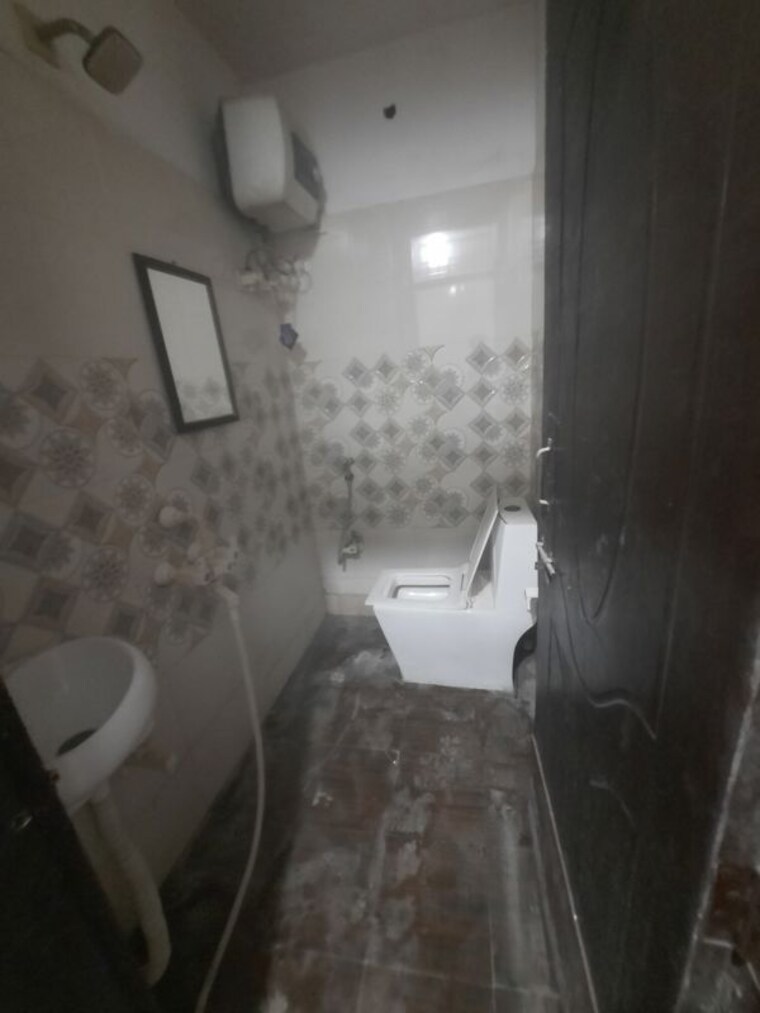 Bathroom, bindal-enclave 1 Bedroom 220 Sq.Ft. Apartment In Phi Iv Greater Noida Greater Noida 10680336