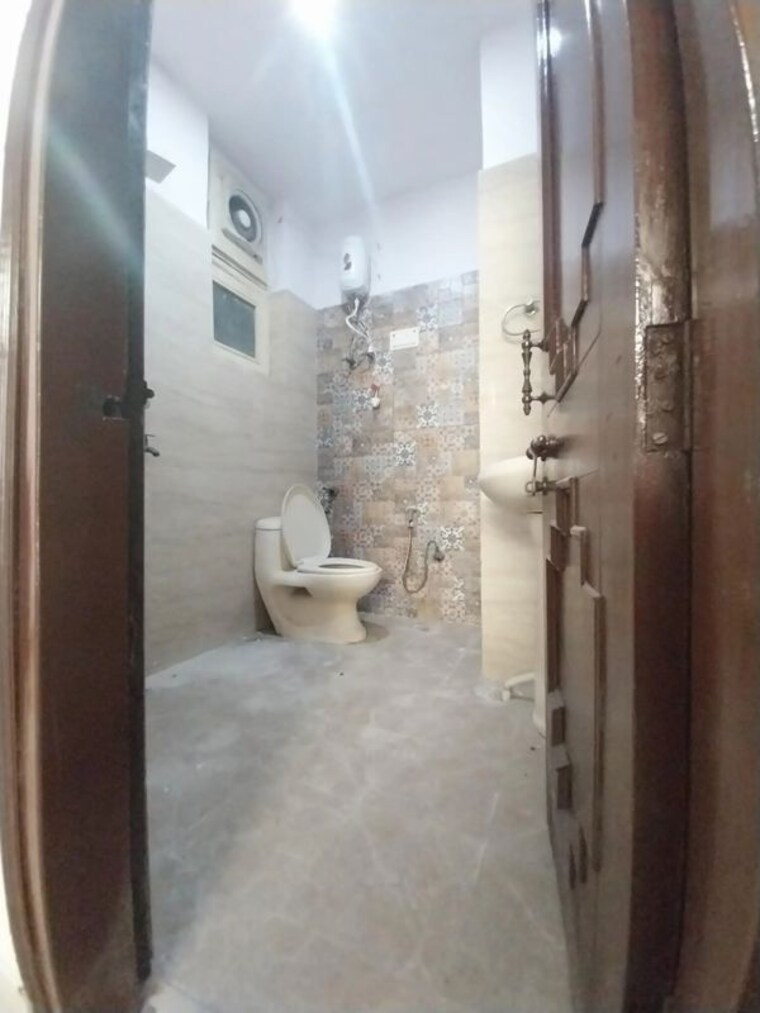 Bathroom, rwa-apartments-sector-41 3 Bedroom 140 Sq.Mt. Independent House In Sector 41 Noida 10680357