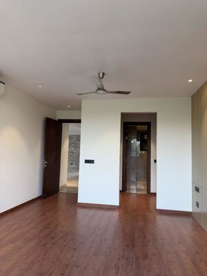Room in 3 BHK Builder Floor at Sector 22 – for Rent