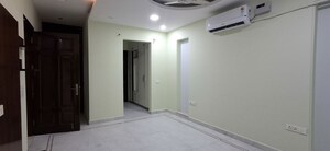 Room in 5 BHK Independent House at Realtech The Luxurium, Sushant Lok I – for Rent