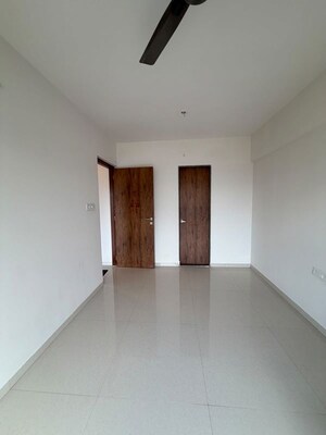 Room in 2 BHK Apartment at Avant Heritage, Jogeshwari East – for Rent