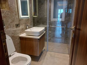 Bathroom in 3 BHK Builder Floor at Sector 21 – for Rent