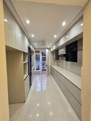 Building Lobby in 3 BHK Builder Floor at Sector 23 – for Rent