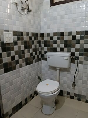 Bathroom in 1 BHK Builder Floor at Saket – for Rent