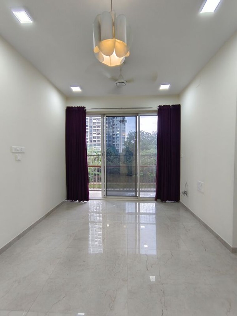Room, tata-serein 2 Bedroom 688 Sq.Ft. Apartment In Pokhran Road No Two Thane 10680403