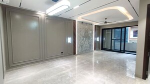 Room in 3 BHK Builder Floor at Sector 21 – for Rent