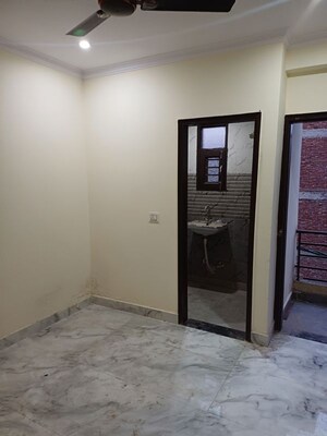 Room in 6 BHK Independent House at Tajpur – for Sale