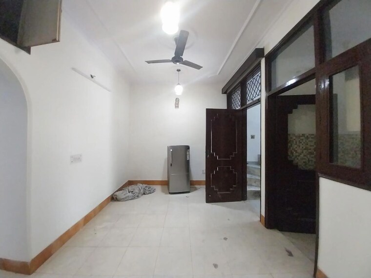 Room, rwa-apartments-sector-19 3 Bedroom 112 Sq.Mt. Independent House In Sector 19 Noida 10680399
