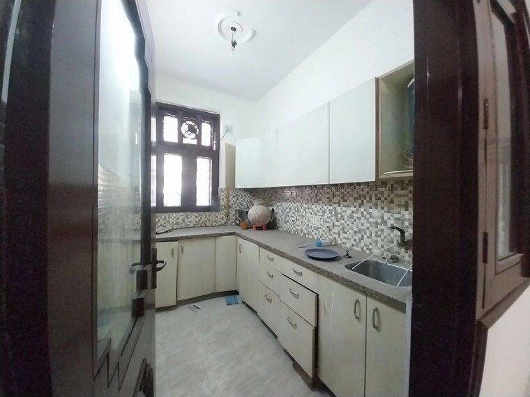 Kitchen, rwa-apartments-sector-19 3 Bedroom 112 Sq.Mt. Independent House In Sector 19 Noida 10680399