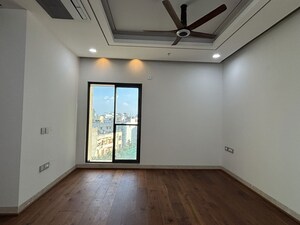 Room in 3 BHK Apartment at Aparna One, Shaikpet – for Rent
