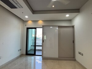 Room in 3 BHK Apartment at Aparna One, Shaikpet – for Rent