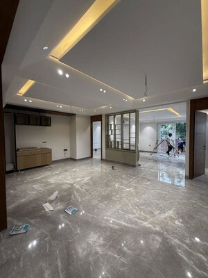 Room in 3 BHK Builder Floor at Sector 22 – for Rent