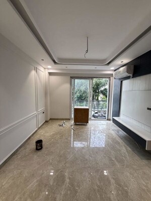 Room in 3 BHK Builder Floor at Sector 22 – for Rent