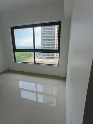 Room in 2 BHK Apartment at Kalpataru Immensa D, Kolshet Road – for Rent