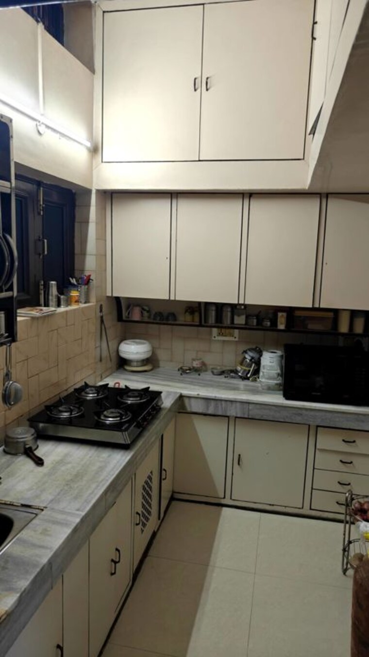 Kitchen, cc colony 3 Bedroom 1800 Sq.Ft. Builder Floor In Cc Colony Delhi 10680421