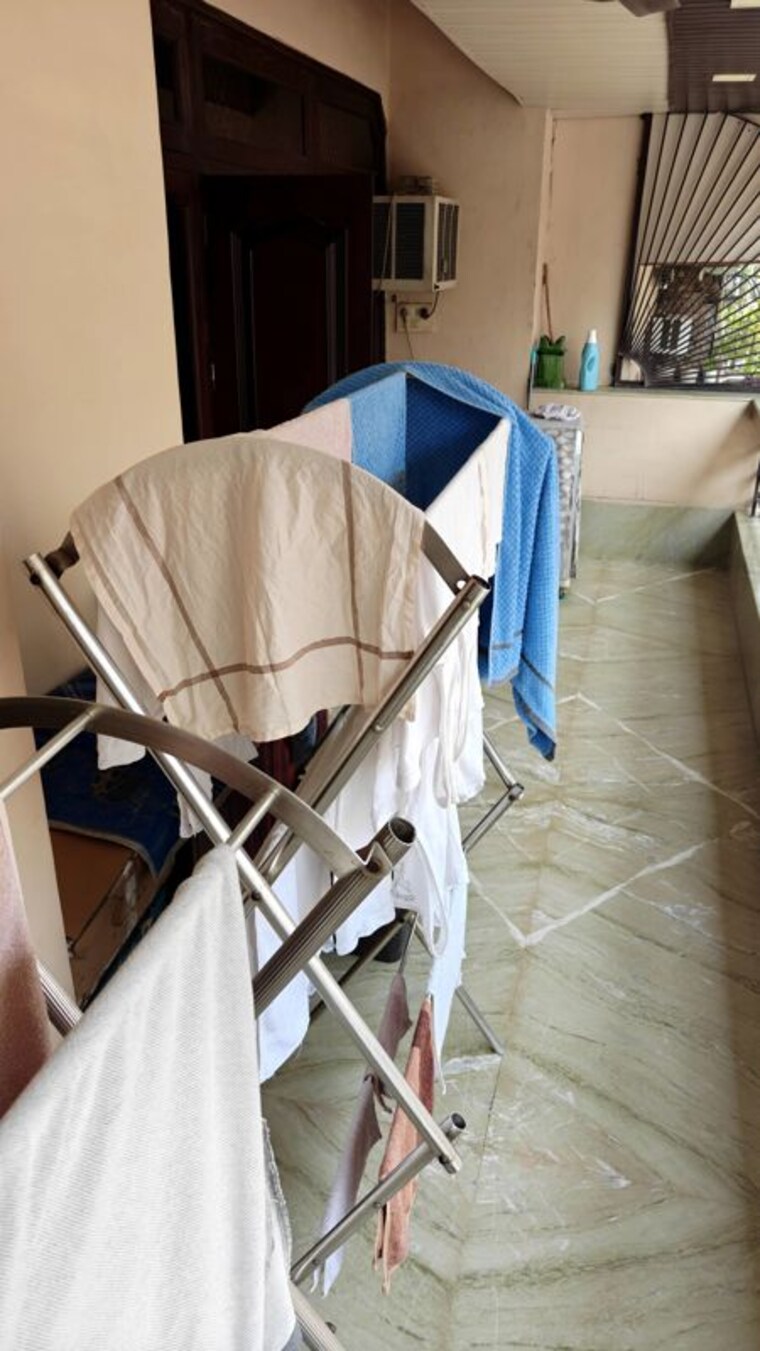 Balcony, cc colony 3 Bedroom 1800 Sq.Ft. Builder Floor In Cc Colony Delhi 10680421