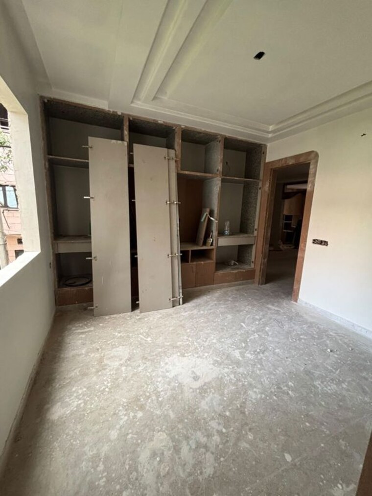 Room, rohini sector 15 3 Bedroom 1400 Sq.Ft. Builder Floor In Rohini Sector 15 Delhi 10680428