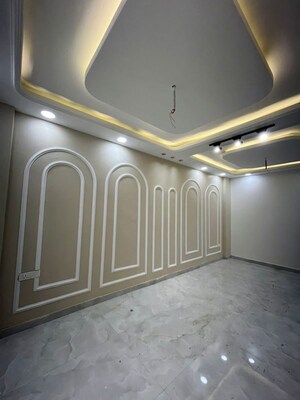 Room in 3 BHK Builder Floor at Aman Vihar – for Rent