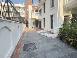 5 BHK Villa – Exterior View View at Eros Rosewood City, Sector 49 - for Rent