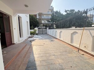 Balcony in 5 BHK Villa at Eros Rosewood City, Sector 49 – for Rent