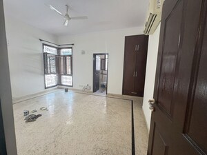 Room in 5 BHK Villa at Eros Rosewood City, Sector 49 – for Rent
