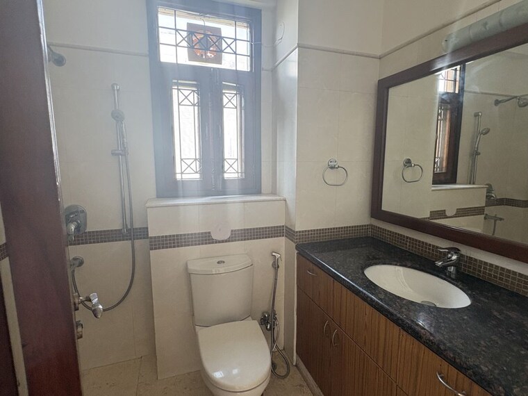 Bathroom, eros-rosewood-city 5 Bedroom 534 Sq.Yd. Villa In Sector 49 Gurgaon 10680423