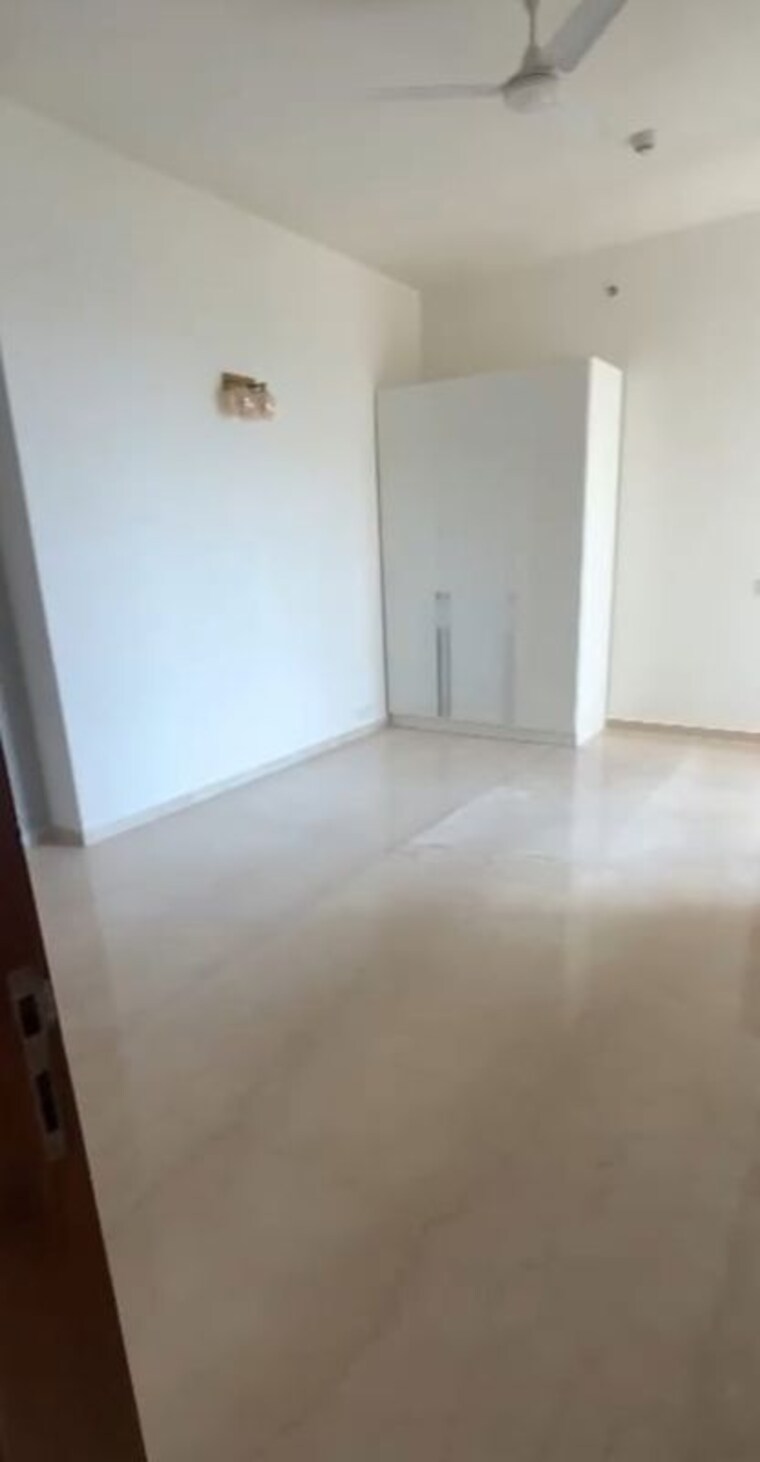 Room, pioneer-park-araya 3 Bedroom 3858 Sq.Ft. Apartment In Sector 61 Gurgaon 10680467