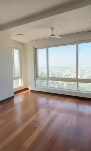 Room in 3 BHK Apartment at Pioneer Park Araya, Sector 61 – for Rent
