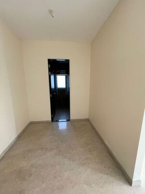 Room in 4 BHK Apartment at L&T Emerald Isle, Powai – for Sale