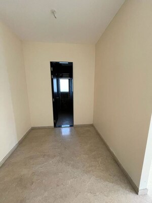 Room in 4 BHK Apartment at L&T Emerald Isle, Powai – for Sale