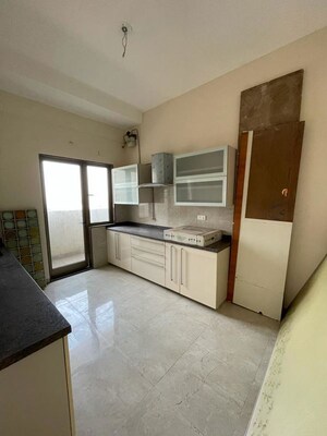 Room in 4 BHK Apartment at L&T Emerald Isle, Powai – for Sale