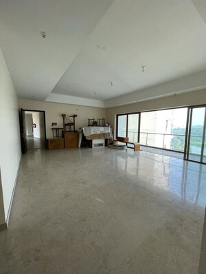 Room in 4 BHK Apartment at L&T Emerald Isle, Powai – for Sale