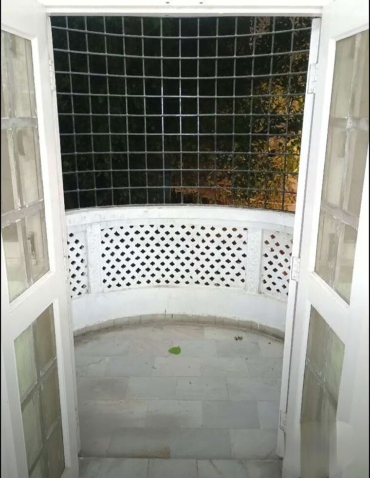 Bathroom, aarohan-crystal-flora-apartments 3 Bedroom 1600 Sq.Ft. Apartment In Lalbagh Lucknow 10680473