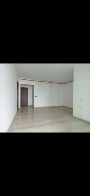 Room in 3 BHK Apartment at Kalpataru Immensa, Kolshet Road – for Rent