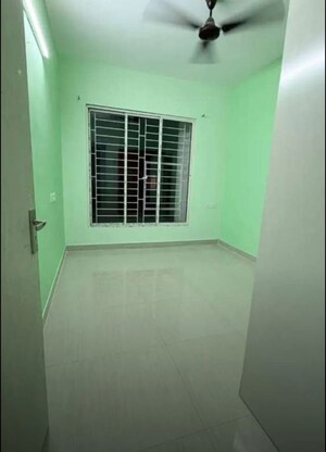 Room in 2 BHK Apartment at New Town Action Area ii – for Rent