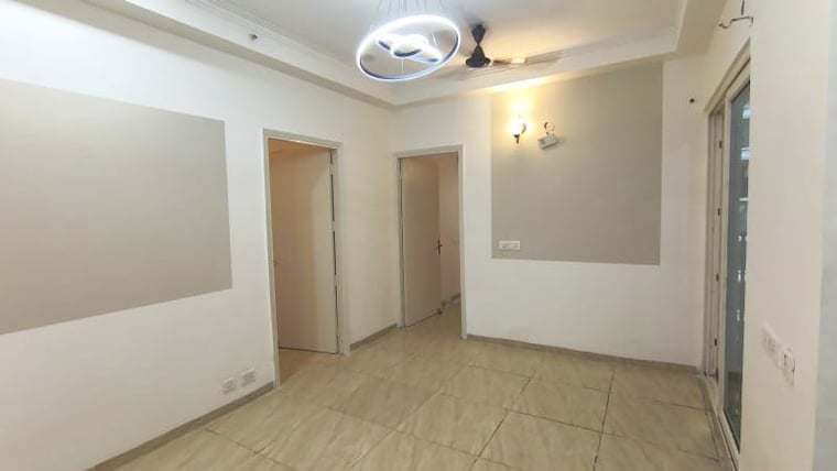 Room, gaur-city-2-14th-avenue 2 Bedroom 955 Sq.Ft. Apartment In Sector 16c Greater Noida Greater Noida 10680490