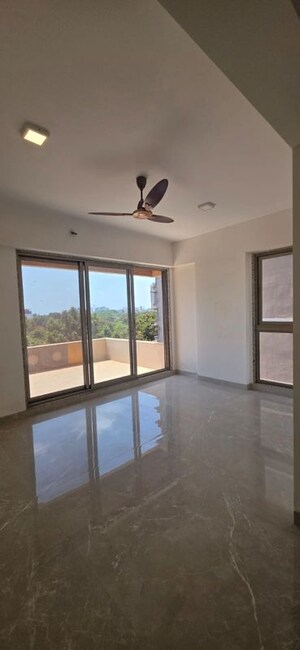 Room in 3 BHK Apartment at Shivaji Park – for Rent