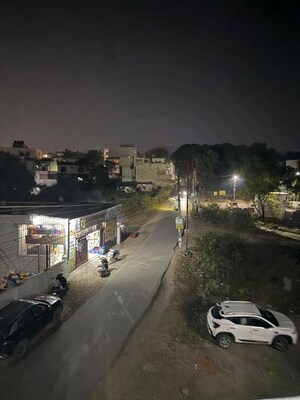 1 BHK Builder Floor For Rent in Aman Vihar