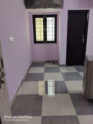Room in 3 BHK Builder Floor at Subhash Nagar – for Rent