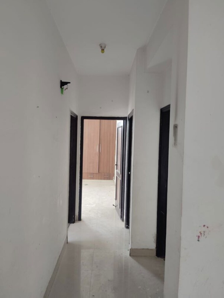undefined, ambala highway 3 Bedroom 2000 Sq.Ft. Apartment In Ambala Highway Zirakpur 10680526