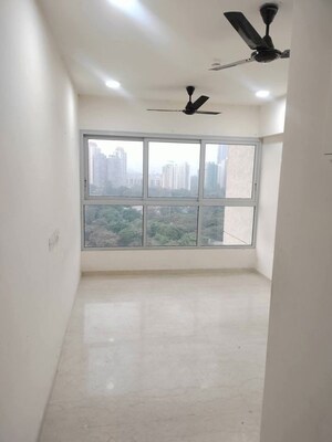 Room in 2 BHK Apartment at Piramal Vaikunth, Balkum Pada – for Rent