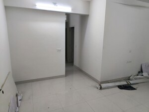 Room in 3 BHK Apartment at Vaishnodevi Circle – for Rent