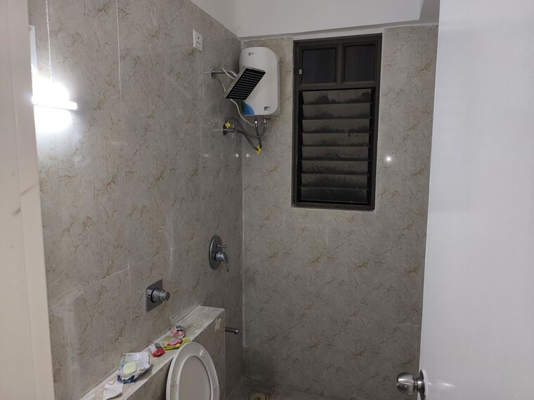 Bathroom, vaishnodevi circle 3 Bedroom 1019 Sq.Ft. Apartment In Vaishnodevi Circle Ahmedabad 10569805
