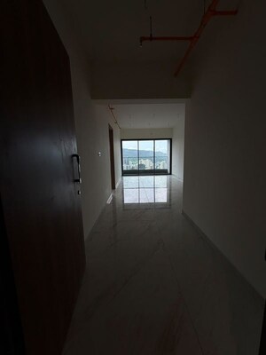 Room in 3 BHK Apartment at Raymond The Address, Pokhran Road No Two – for Rent