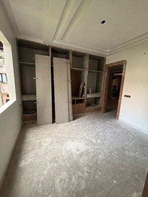 Room in 3 BHK Builder Floor at Rohini Sector 15 – for Sale