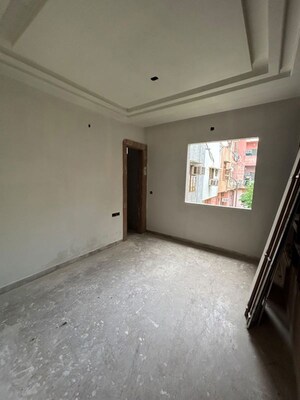 Room in 3 BHK Builder Floor at Rohini Sector 15 – for Sale