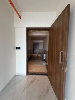 Room in 3 BHK Apartment at Raymond The Address, Pokhran Road No Two – for Rent