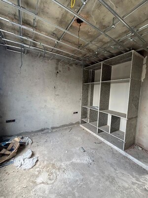 Balcony in 5 BHK Builder Floor at Rohini Sector 15 – for Sale
