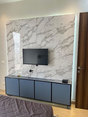 Room in 2 BHK Apartment at Capital Residency 360, Sector 70a – for Rent